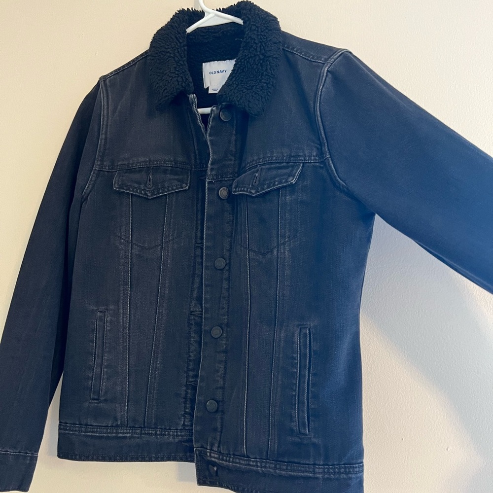 Washed black old navy denim jacket!
